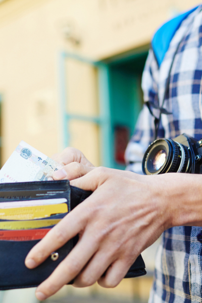 10 Tips for Travelling with Money
